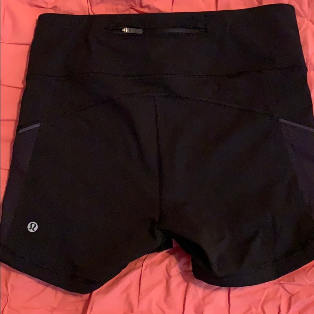 Lululemon smooth stride hot short 8 - Picture 6 of 8